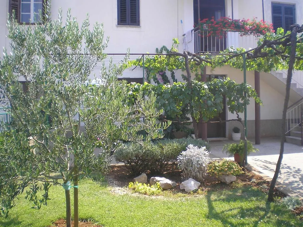 Apartment Tina Zara Croazia